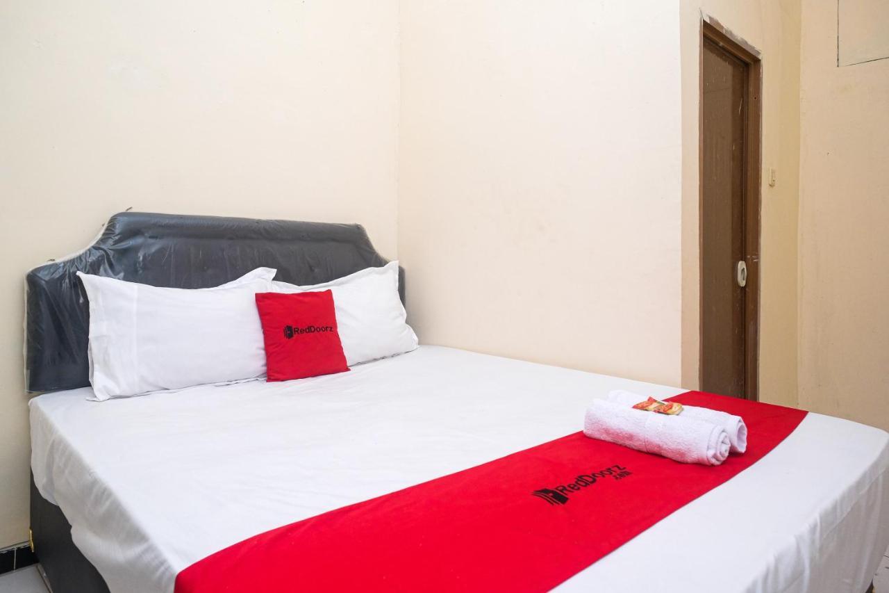 Reddoorz Near Plaza Ambarrukmo Yogyakarta Hotel Maguwo Exterior photo